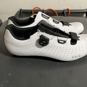 Fizik tempo cycling shoes